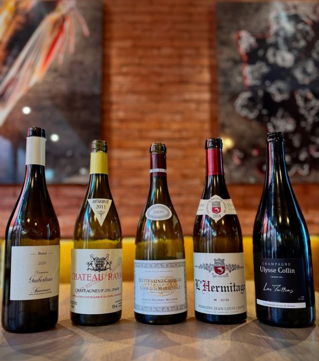 🍾🍇🤩

Une jolie table de gourmands est passée nous rendre visite …

C’est un réel plaisir de pouvoir cuisiner sur des flacons d’exception. 
Cela participe grandement à l’expérience que nous vous proposons ici .

Merci à nos clients de nous faire confiance et bravo à nos vignerons pour leur travail de qualité !

À très vite à notre table 😉…

#vins #exception #flacons #accordmetsetvins #cuisine #restaurant #lulurouget #nantes #maisondevignerons